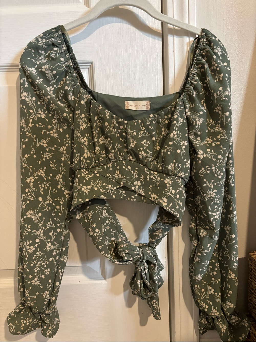Altar state Green Floral Tie-Front Long Sleeve Top